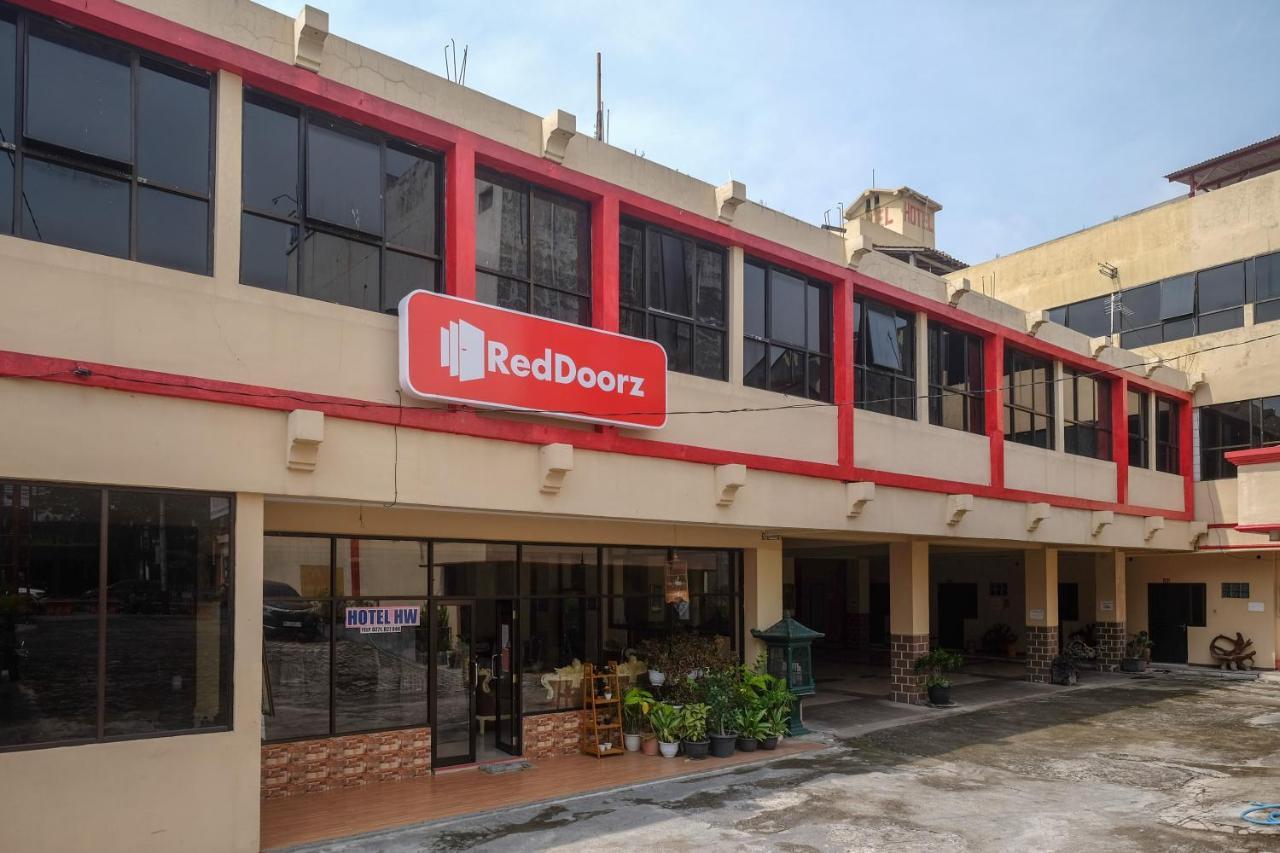 Reddoorz At H&W Hotel Solo Bagian luar foto