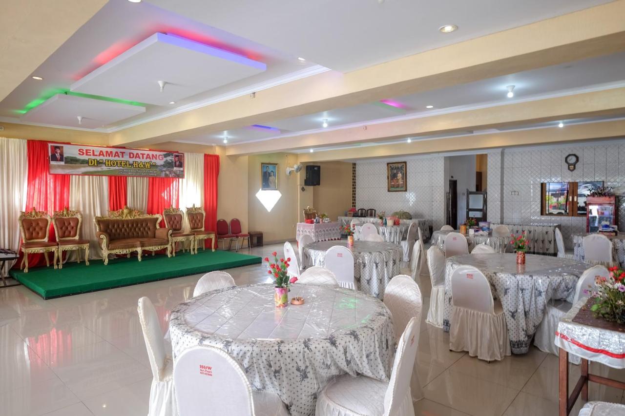 Reddoorz At H&W Hotel Solo Bagian luar foto